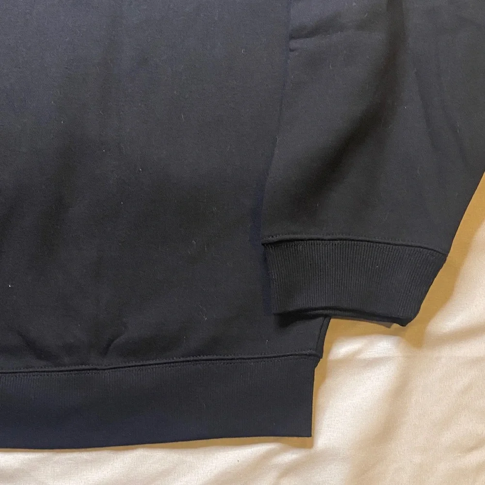 DKNY Women’s Black Crewneck Sweater‎